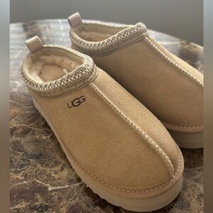 Brand New UGG Tazz Slipper